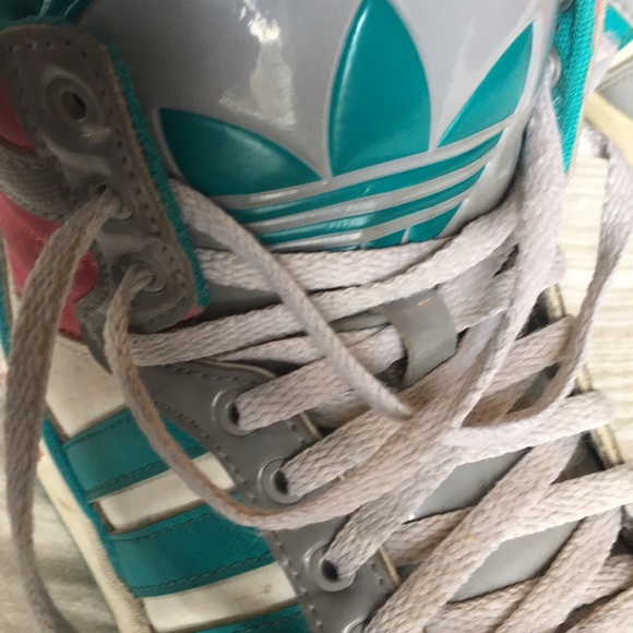 Adidas Old School kicks - Picture 3 of 5